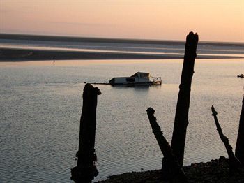 Sunset Retreat With Hot Tub Chalet Carsethorn